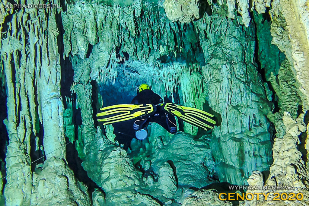 Jukatan nurkowanie jaskiniowe