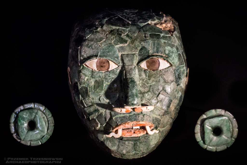 Jadeitowa maska Calakmul okres klasyczny