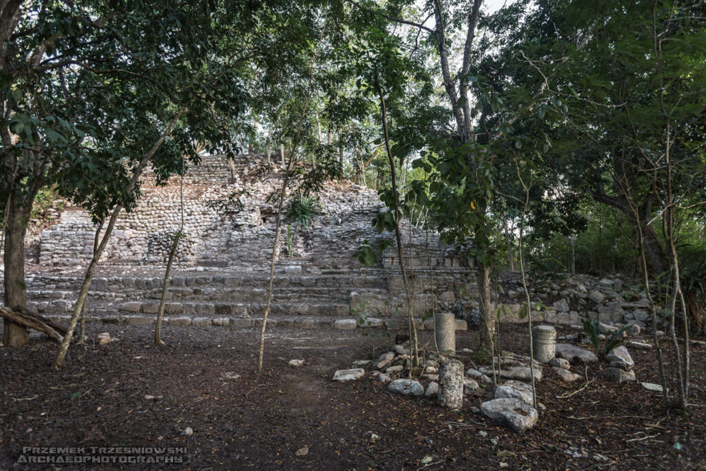 yaxuna meksyk jukatan mexico pyramid piramida archaeological site archeologia majow