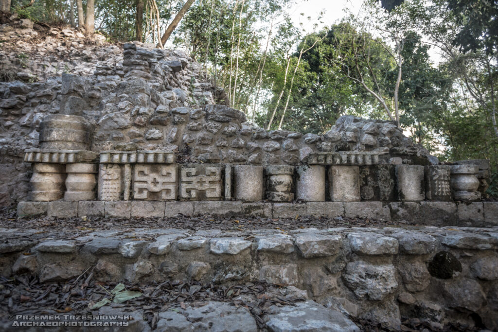 yaxuna meksyk jukatan mexico pyramid piramida archaeological site archeologia majow puuc