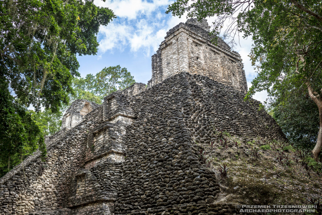 dzibanche temple incriptions piramida inksrypcji