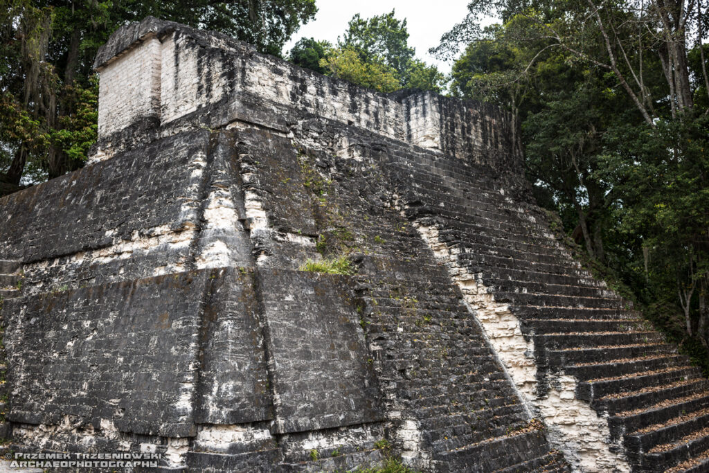 tikal piramida 5D-32 peten gwatemala pyramid