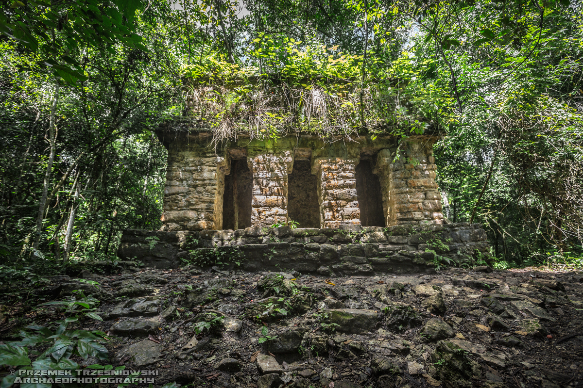 lacanja maya ruins selva lacandona usumacinta chiapas meksyk mexico