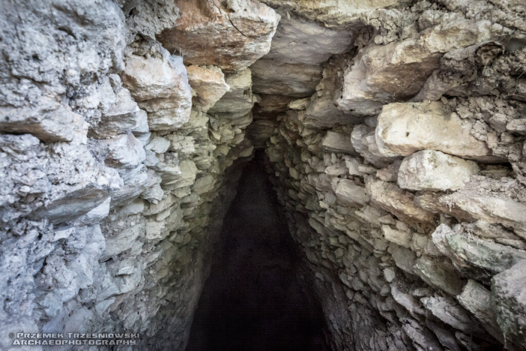 xpuhil kitam xpujil campeche mexico meksyk jukatan yucatan stanowisko archeologiczne archaeological site corbeled vault sklepienie kroksztynowe