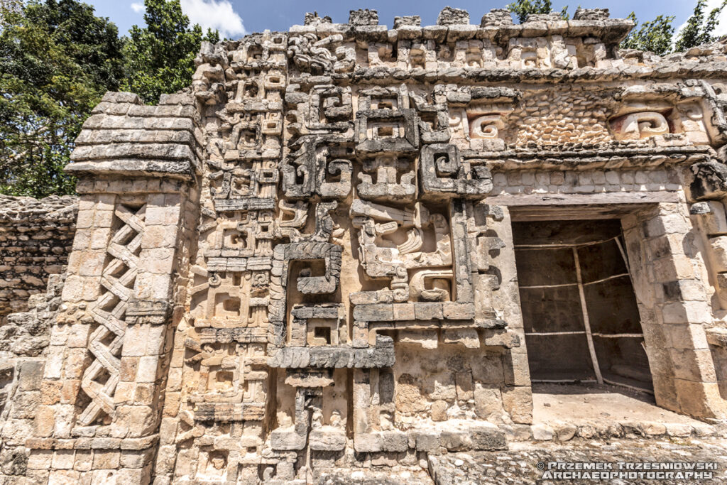 hochob chenes campeche earthmonster witz zoomorph portal zoomorficzny mexico meksyk archeologia majów stanowisko archjeologiczne jukatan yucatan