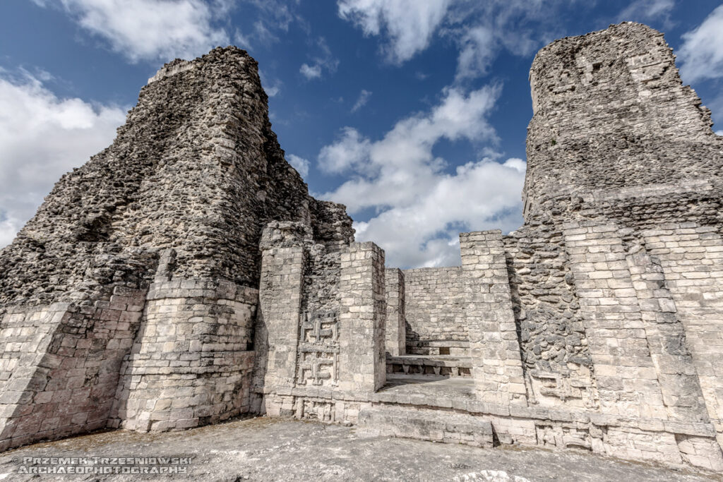 Xpuhil I Campeche Meksyk Jukatan archeologia stanowisko archeologiczne