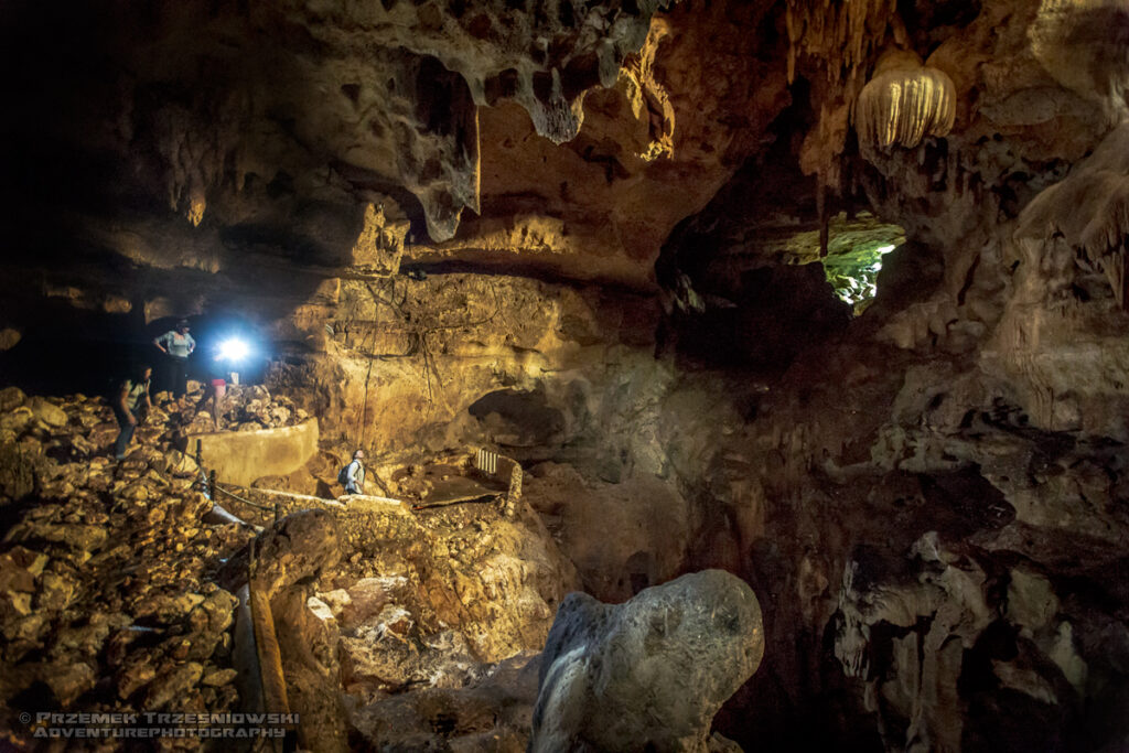bolonchen xtacumbilxunan gruta cave jaskinia