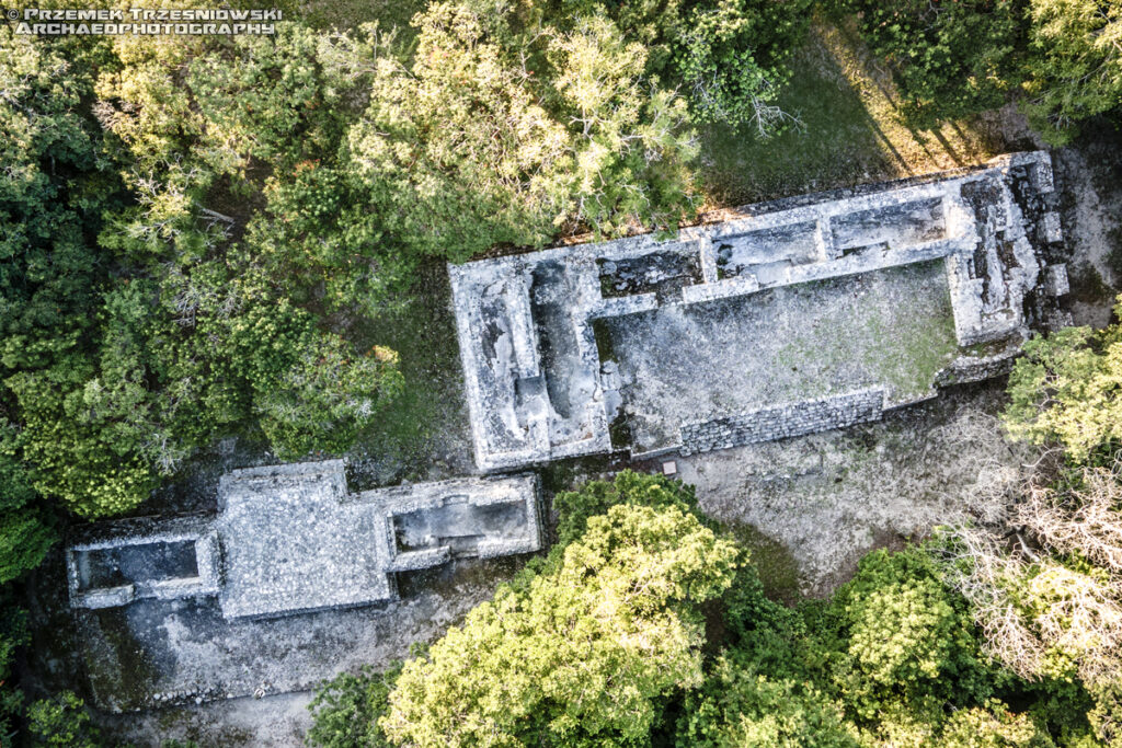 xpuhil meksyk campeche xpujil palac trzech wiez stanowisko archeologiczne mexico jukatan yucatan struktura II