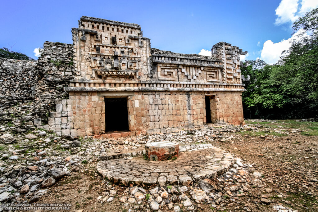 chultun czultun Xlapak Puuc Yucatan Jukatan Meksyk