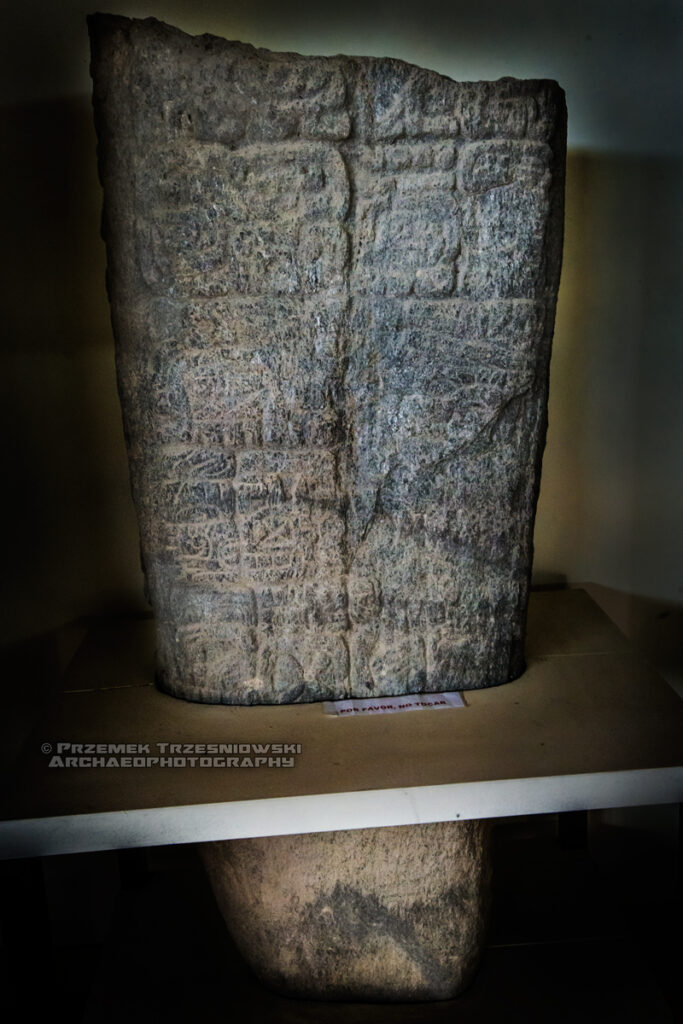 stela quirigua gwatemala izabal guatemala monument