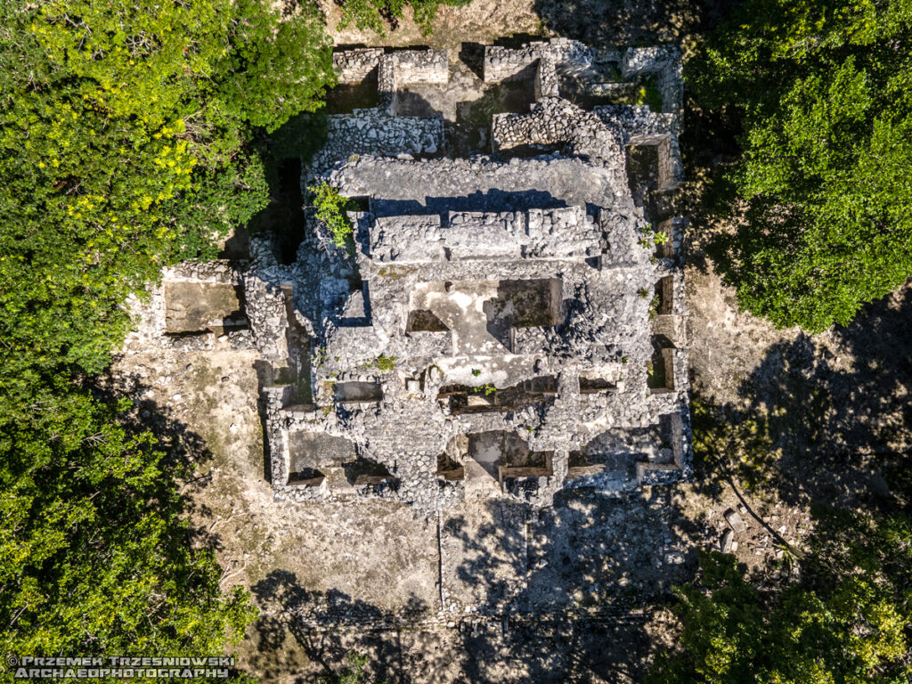 chicanna chenes rio bec structure xx maya ruins mexico meksyk ruiny majów