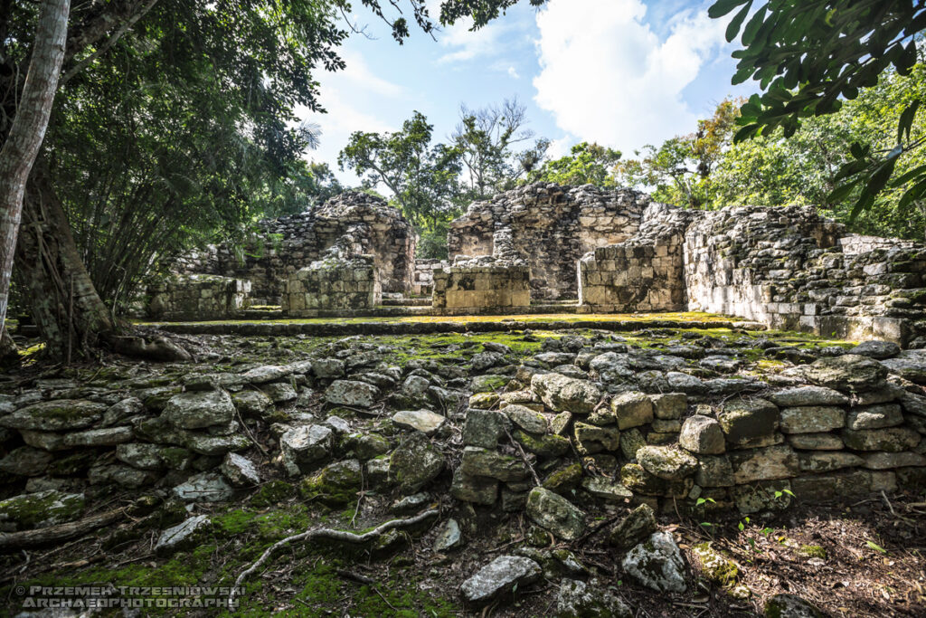 Chicanna structure X Rio Bec Campeche Meksyk Jukatan