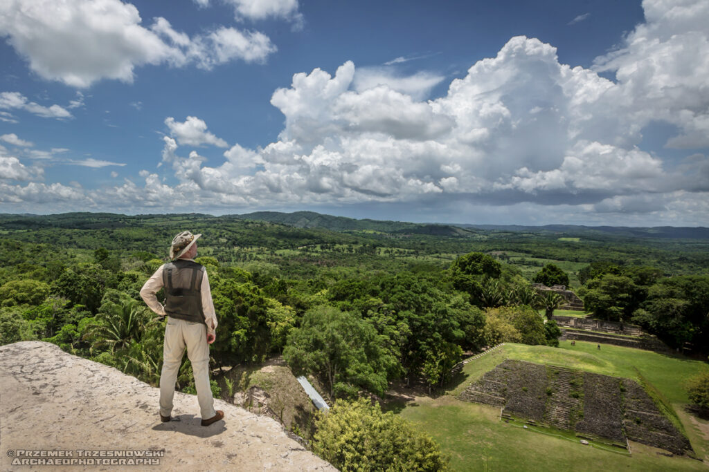 xunantunich belize ruiny majów maya ruins archeolog archaeologist