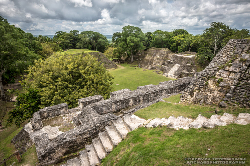 xunantunich belize ruiny majów maya ruins piramida pyramid