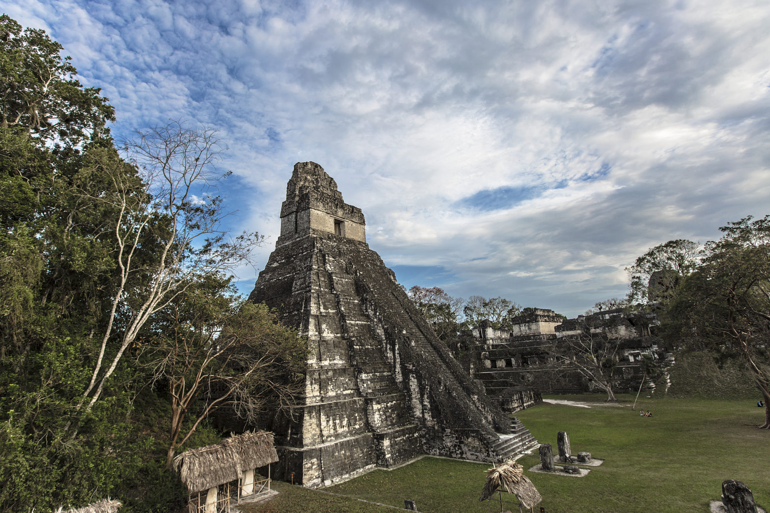 Tikal, Peten, Gwatemala, Templo I i centralny plac