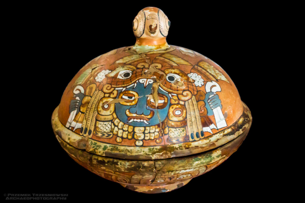 tikal burial 10 ceramic waza teotihuacan