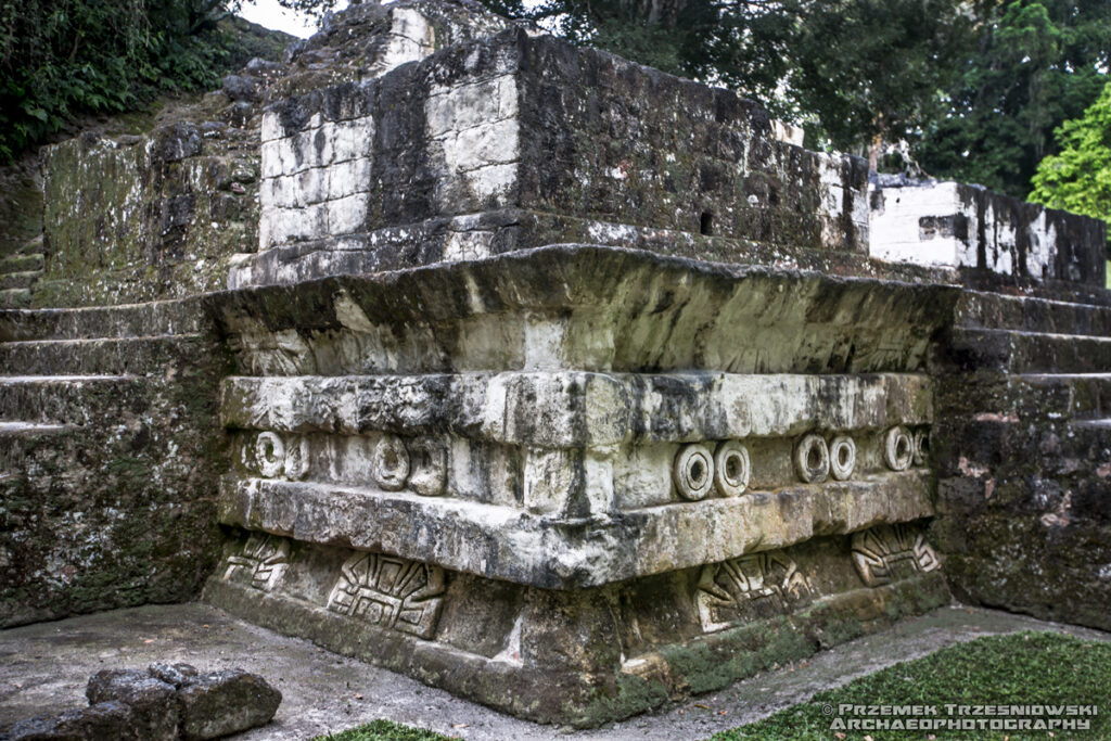 platforma talud-tablero 5D-43 tikal peten guatemala teotihuacan embassy