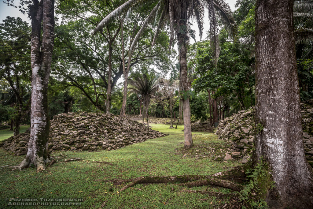 lubaantun belize maya ruins ruiny majow toledo piramida piramidy