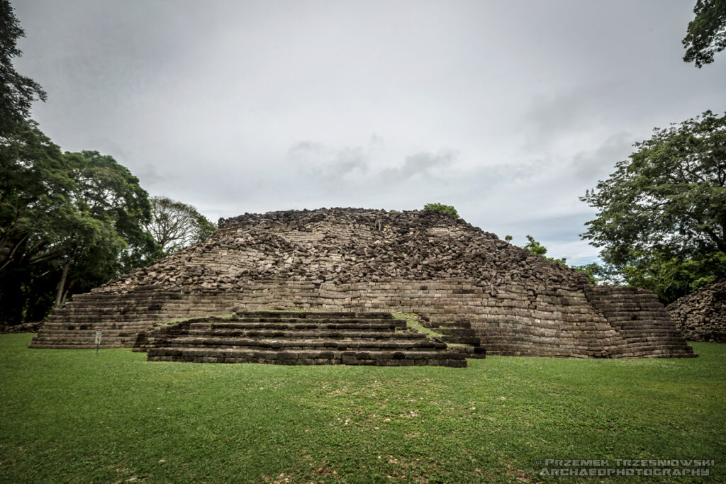 lubaantun belize maya ruins ruiny majow toledo piramida piramidy