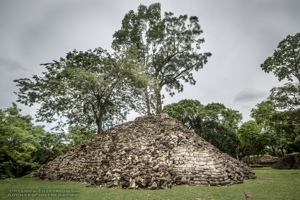 lubaantun belize maya ruins ruiny majow toledo piramida piramidy