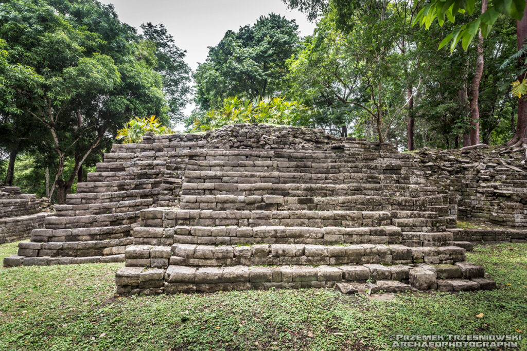 lubaantun belize maya ruins ruiny majow toledo piramida piramidy