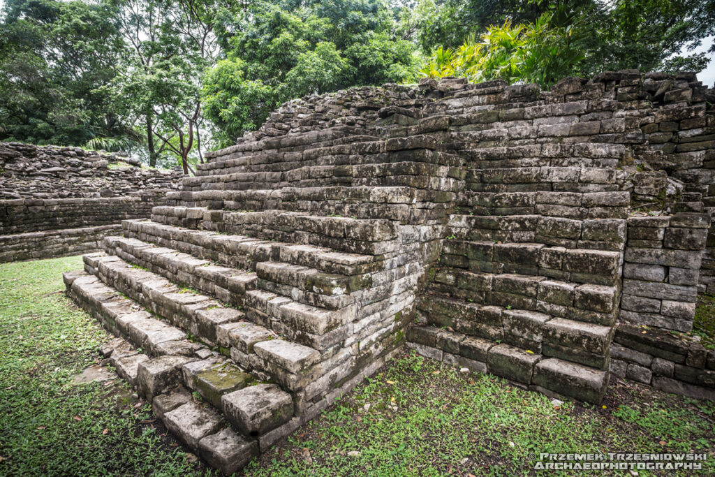 lubaantun belize maya ruins ruiny majow toledo piramida piramidy