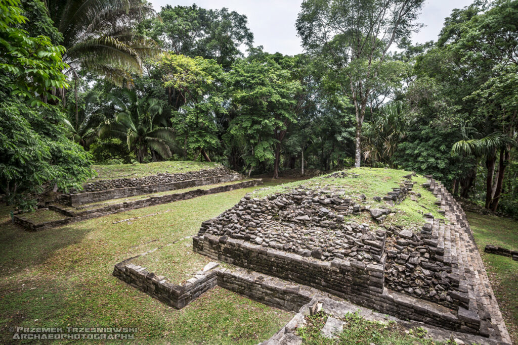 lubaantun belize maya ruins ruiny majow toledo ballcourt boisko