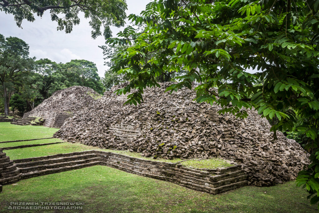 lubaantun belize maya ruins ruiny majow toledo piramida piramidy