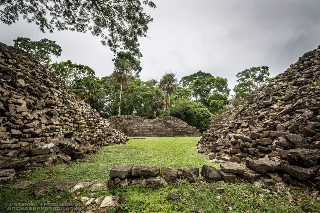 lubaantun belize maya ruins ruiny majow toledo piramida piramidy