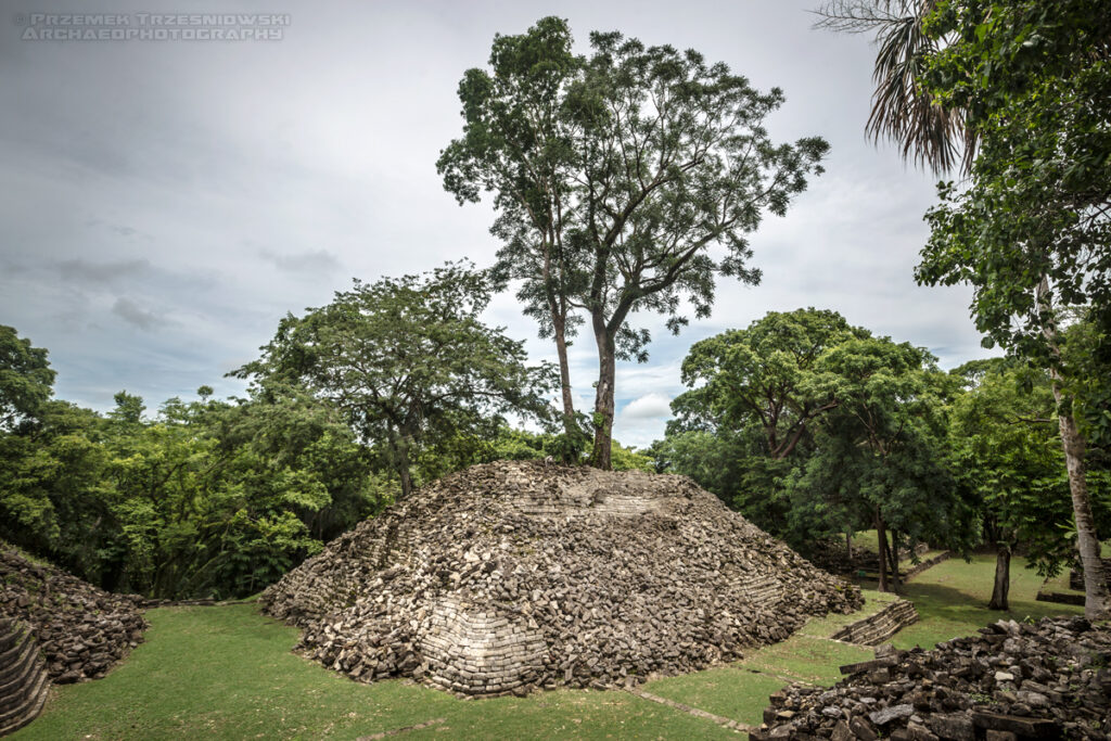 lubaantun belize maya ruins ruiny majow toledo piramida piramidy