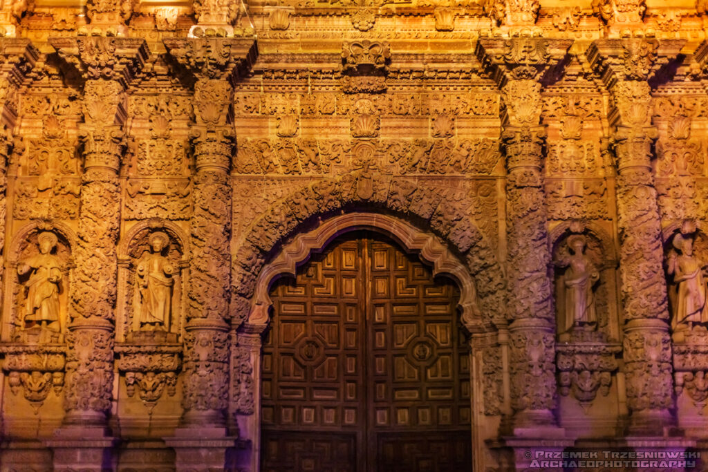 kolumny salomonowe churrigueryzm churrigueresque ultrabarok catedral basilica de la asuncion de maria