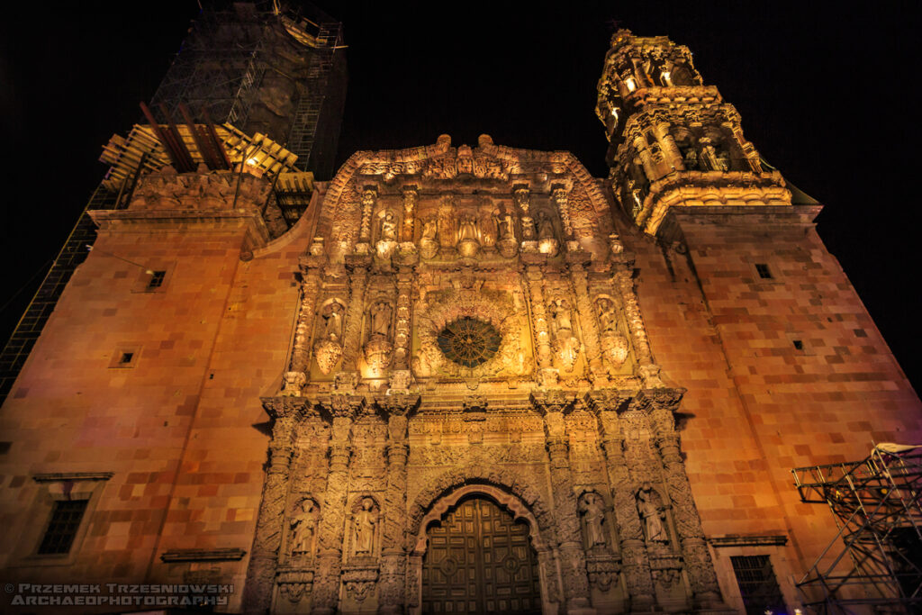 kolumny salomonowe churrigueryzm churrigueresque ultrabarok catedral basilica de la asuncion de maria