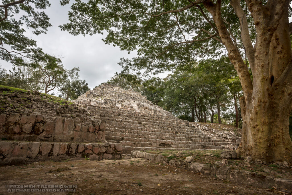 edzna meksyk mały akropol campeche ruiny majów maya ruins mexico small acropolis
