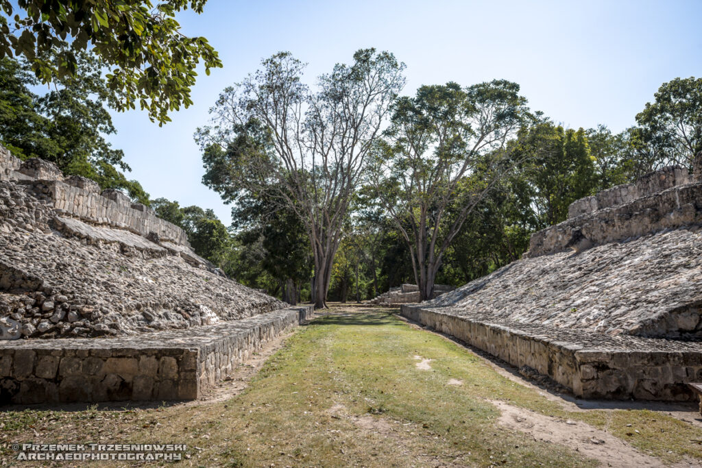 edzna boisko ballcourt meksyk campeche ruiny majów maya ruins mexico