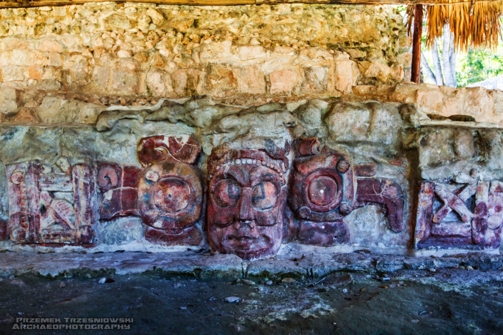 edzna maska maszkaron meksyk campeche ruiny majów maya ruins mexico