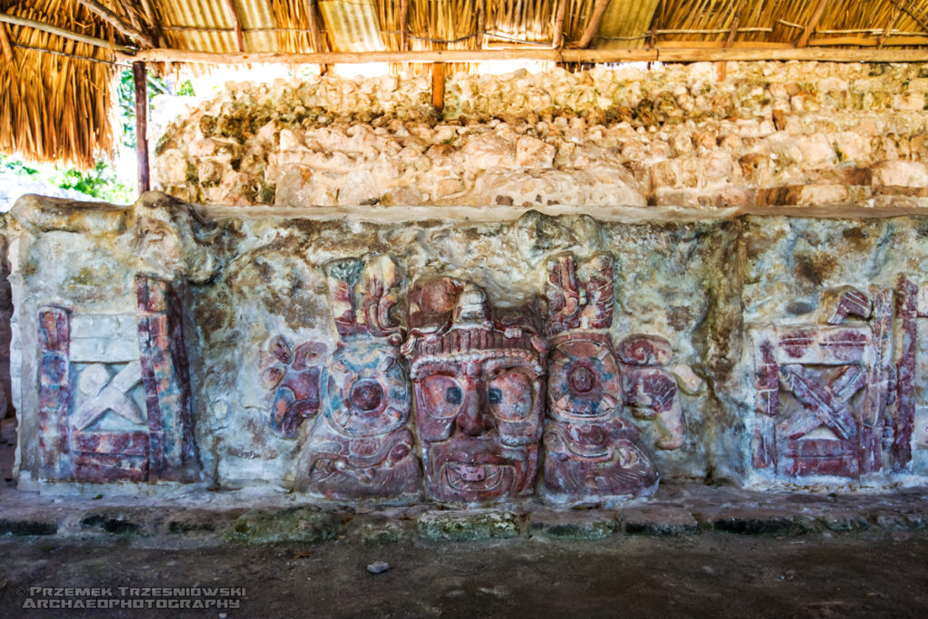 edzna maska maszkaron meksyk campeche ruiny majów maya ruins mexico
