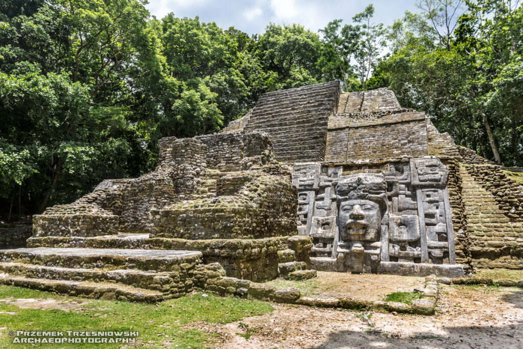 lamanai belize piramida pyramid maya archaeology archeologia majow