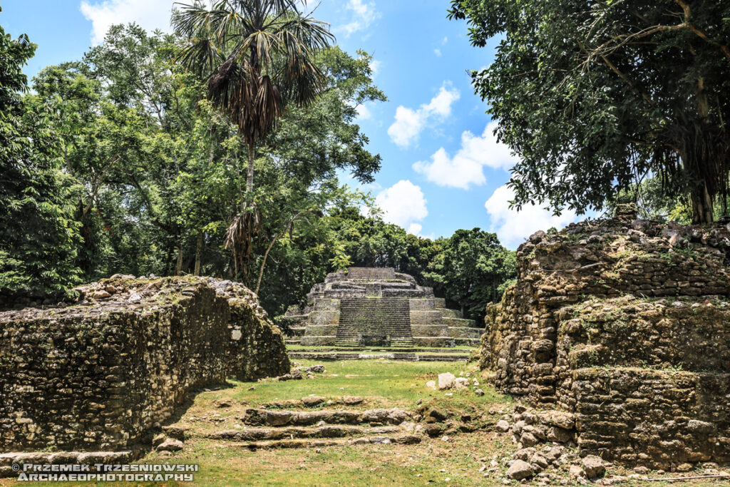 lamanai belize piramida pyramid maya archaeology archeologia majow
