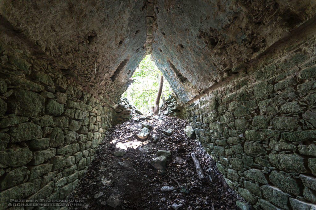 kukikan meksyk sklepienie kroksztynowe jukatan ruiny majów architektura corbeled vault maya ruins architecture yucatan