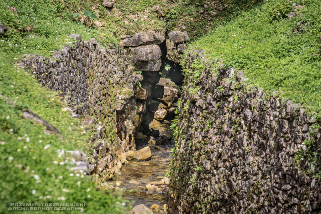 akwedukt aqueduct palenque chiapas meksyk mexico