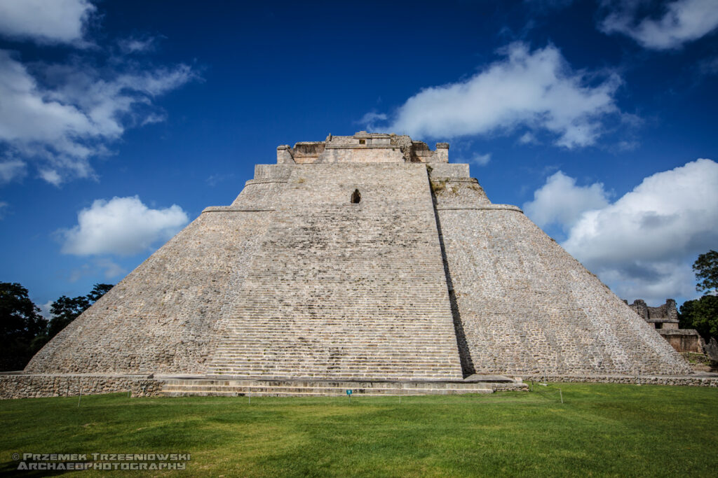 uxmal puuc meksyk jukatan mexico yucatan piramida czarnoksiężnika