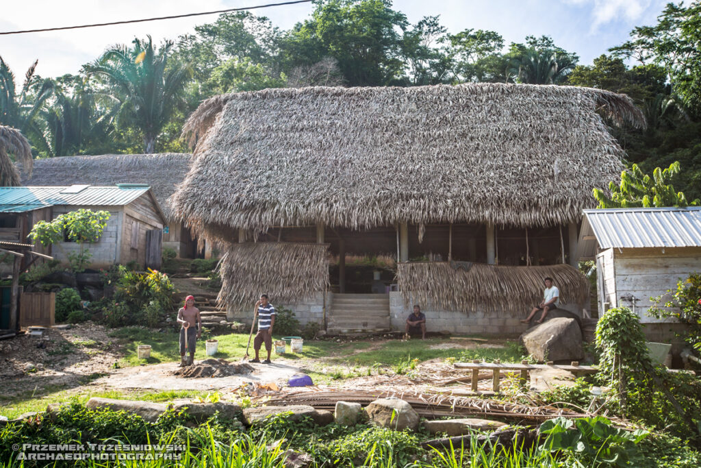 indian creek maya belize toledo mesoamerica house naah