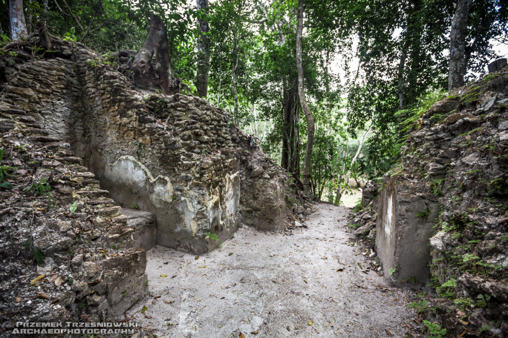 el pilar maya site stanowisko archeologiczne piramidy majów belize gwatemala guatemala
