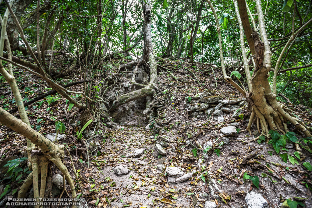 el pilar maya site stanowisko archeologiczne piramidy majów belize gwatemala guatemala
