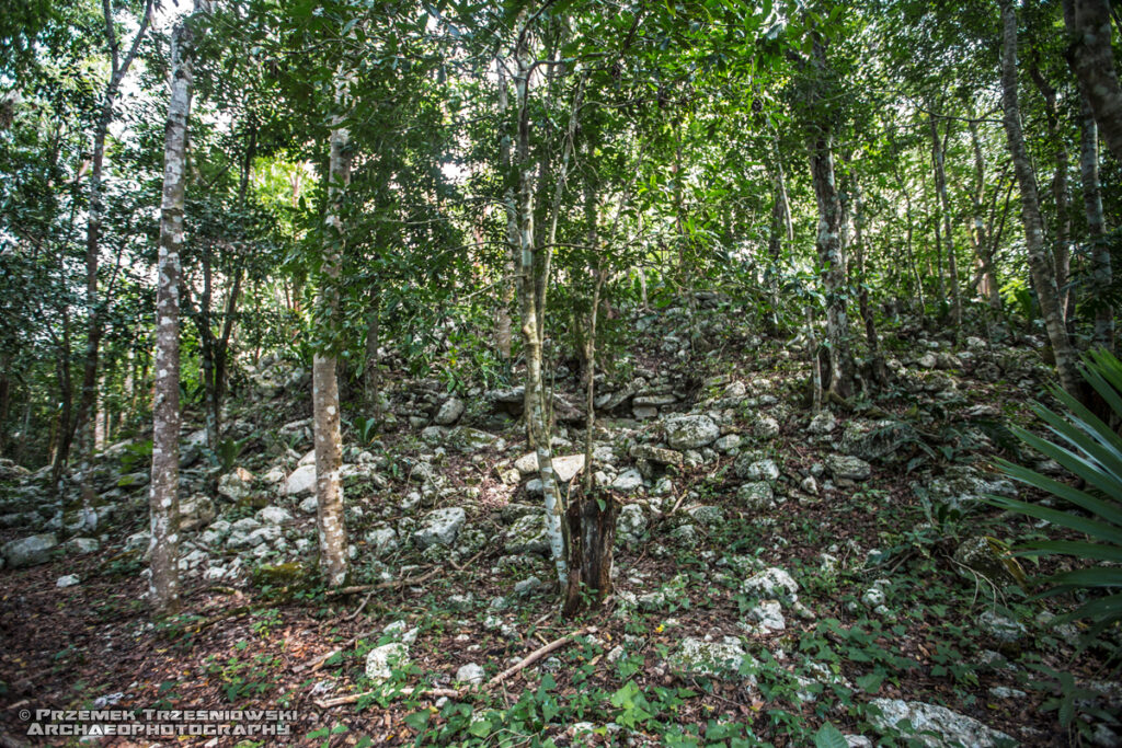 naranjal meksyk jukatan megalityczne stanowisko archeologiczne piramidy majów maya pyramids megalithic