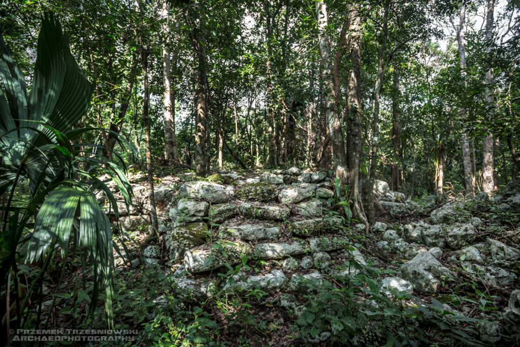 naranjal meksyk jukatan megalityczne stanowisko archeologiczne piramidy majów maya pyramids megalithic