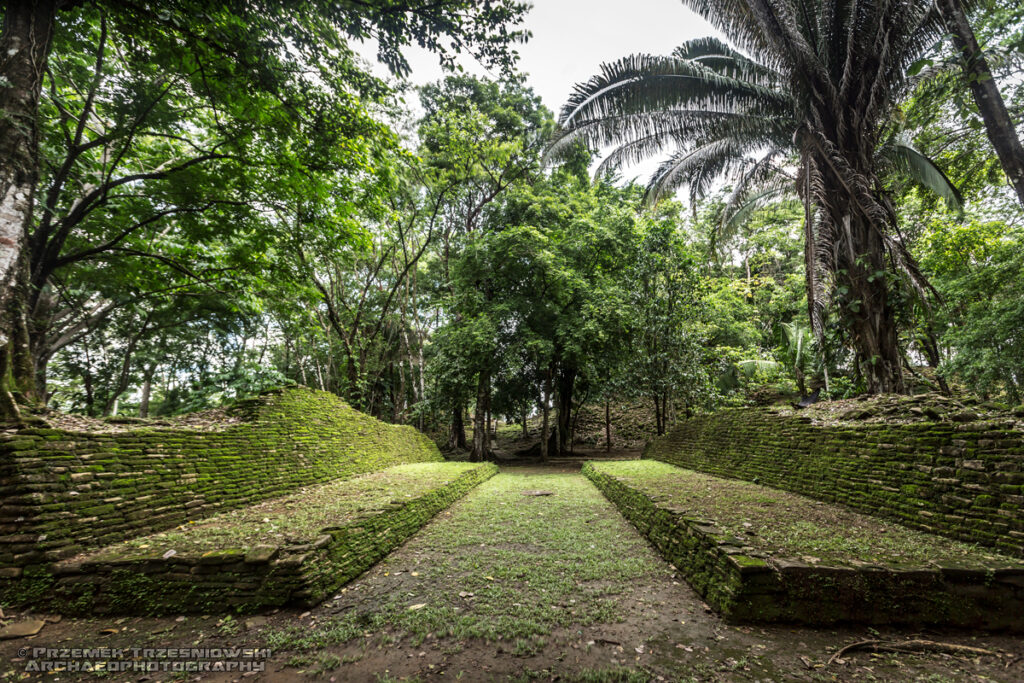 nim li punit belize maya ruins ruiny majow toledo boisko ballcourt