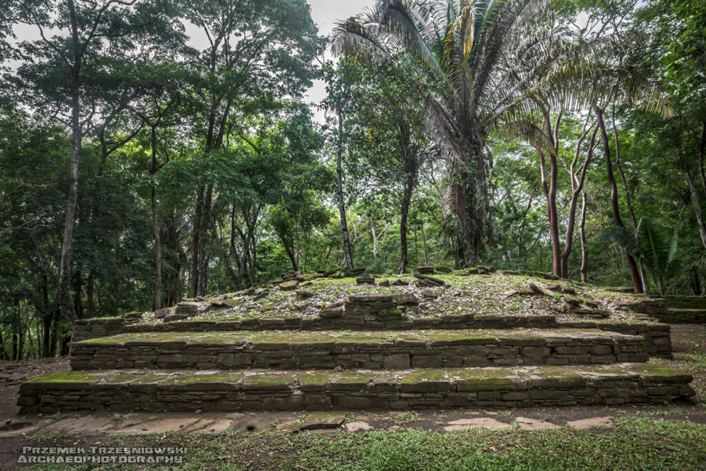 nim li punit belize maya ruins ruiny majow toledo akropol acropolis southern group