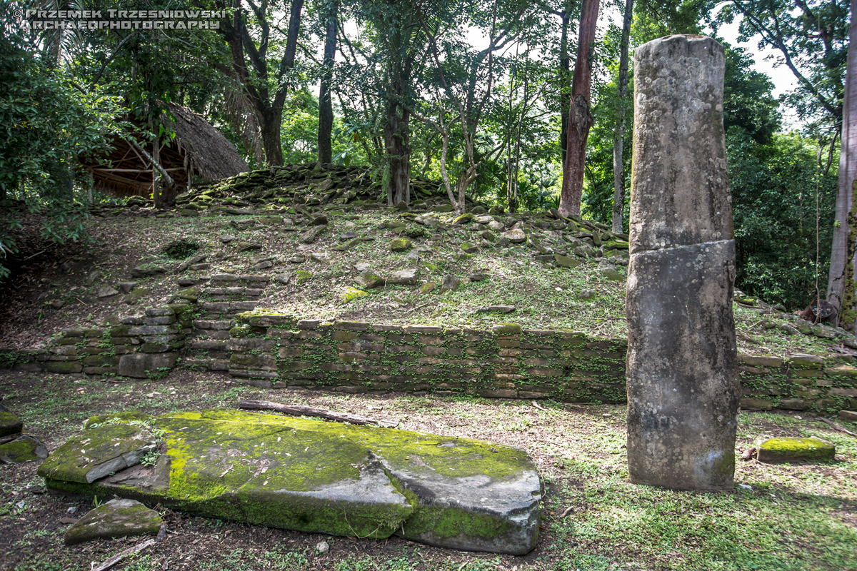 nim li punit belize maya ruins ruiny majow toledo piramida piramidy stela