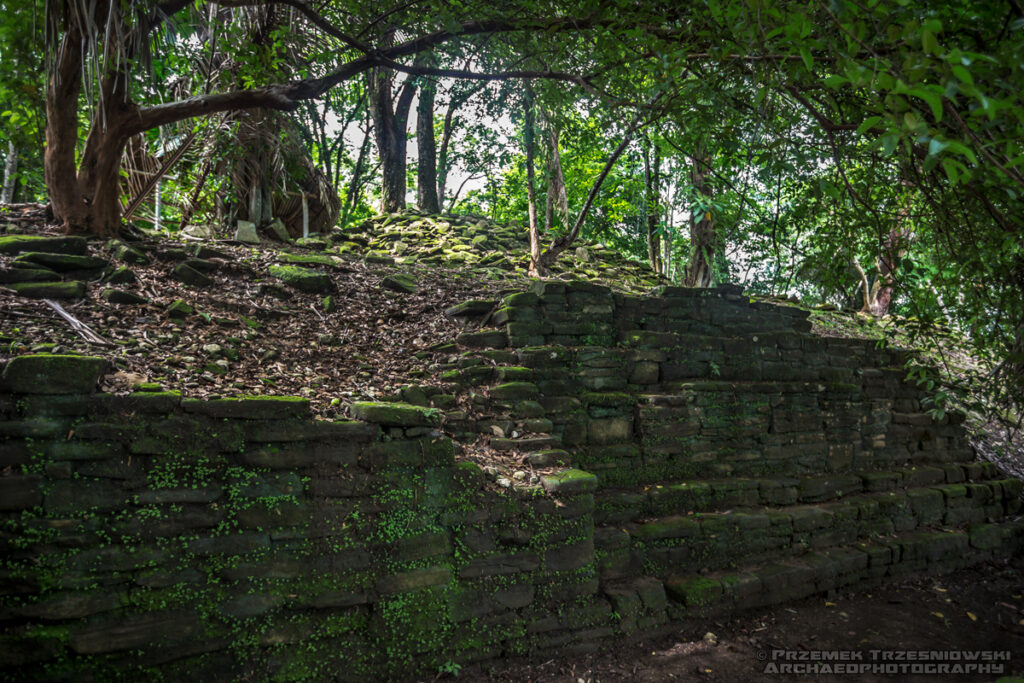 nim li punit belize maya ruins ruiny majow toledo piramida piramidy